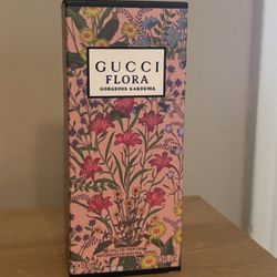 Gucci Flora Gorgeous Gardenia 