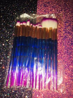 Makeup 💄 Lovers 😍 Check Out 👀 My Page & $ave 💯 1st Time Customers 👑 Free Gift 🎁