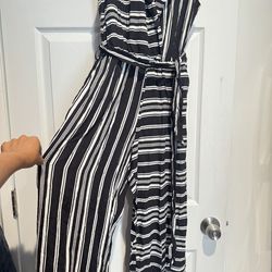 Fashion nova jumpsuit size medium