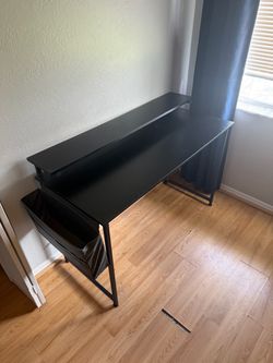 Computer/gaming desk