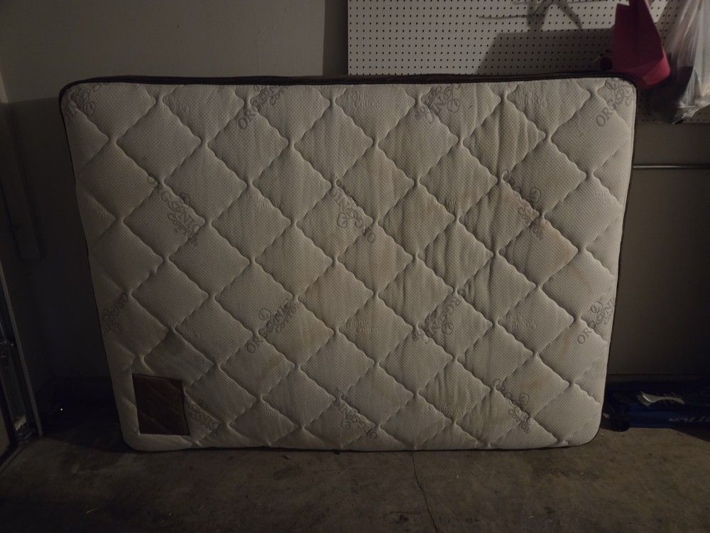 Free Queen Matress
