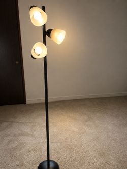 Modern 3-light floor lamp