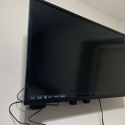 33” Vizio TV, With Roku Included As Well As Wall Mount