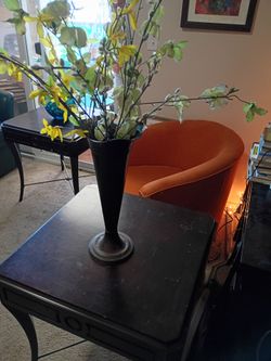 Living room chair  and 2 matching tables w/flowers