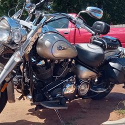 2005 Yamaha Roadstar 1700cc  motorcycle 
