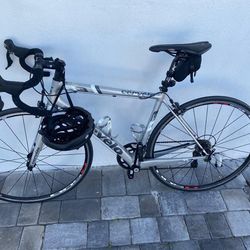Cervelo Mens Road Bike - Like New Super Light