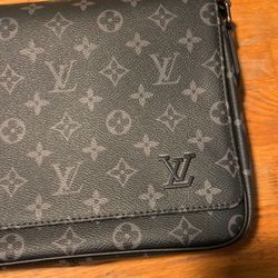 Louis Vuitton Messenger Bag