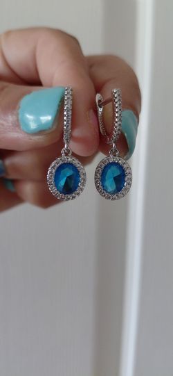 Brand new staniless steel womens earrings