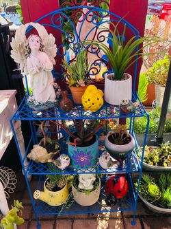 PLANT STAND