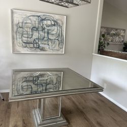 Table good condition