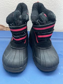 Snow boots kids Size 5 Toddler