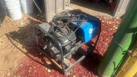 Portable generator welder low hours178 hours.Miller blue star 6000