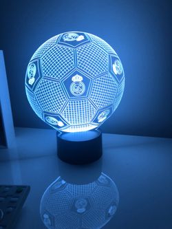 Real Madrid 3 D lamp changes colors