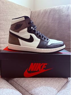 Air Jordan 1 Retro High OG “Dark Mocha”