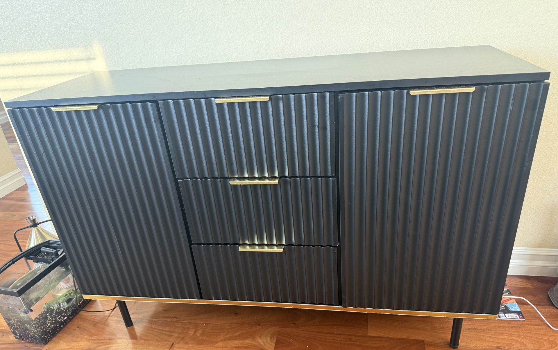 Storage Cabinet With Drawers