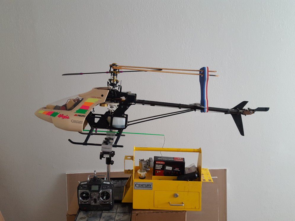 RC Helicopter (gas powered)