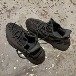 Yeezy Adidas 350 v2 Beluga 2.0 Size : 10 Men’s $170