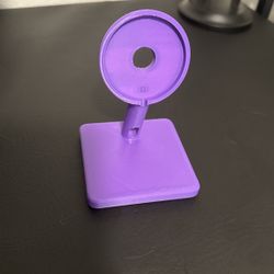 MagSafe Dock In Vikings Purple 