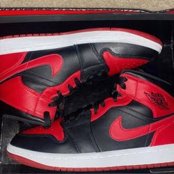 Jordan 1 “Banned From Resell” Size 7
