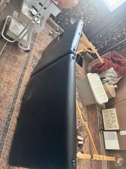 Massage bed