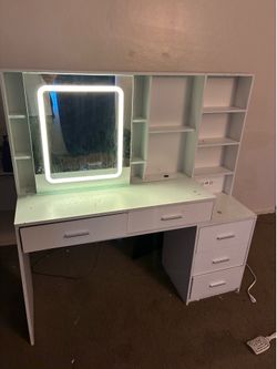 Light up vanity dresser