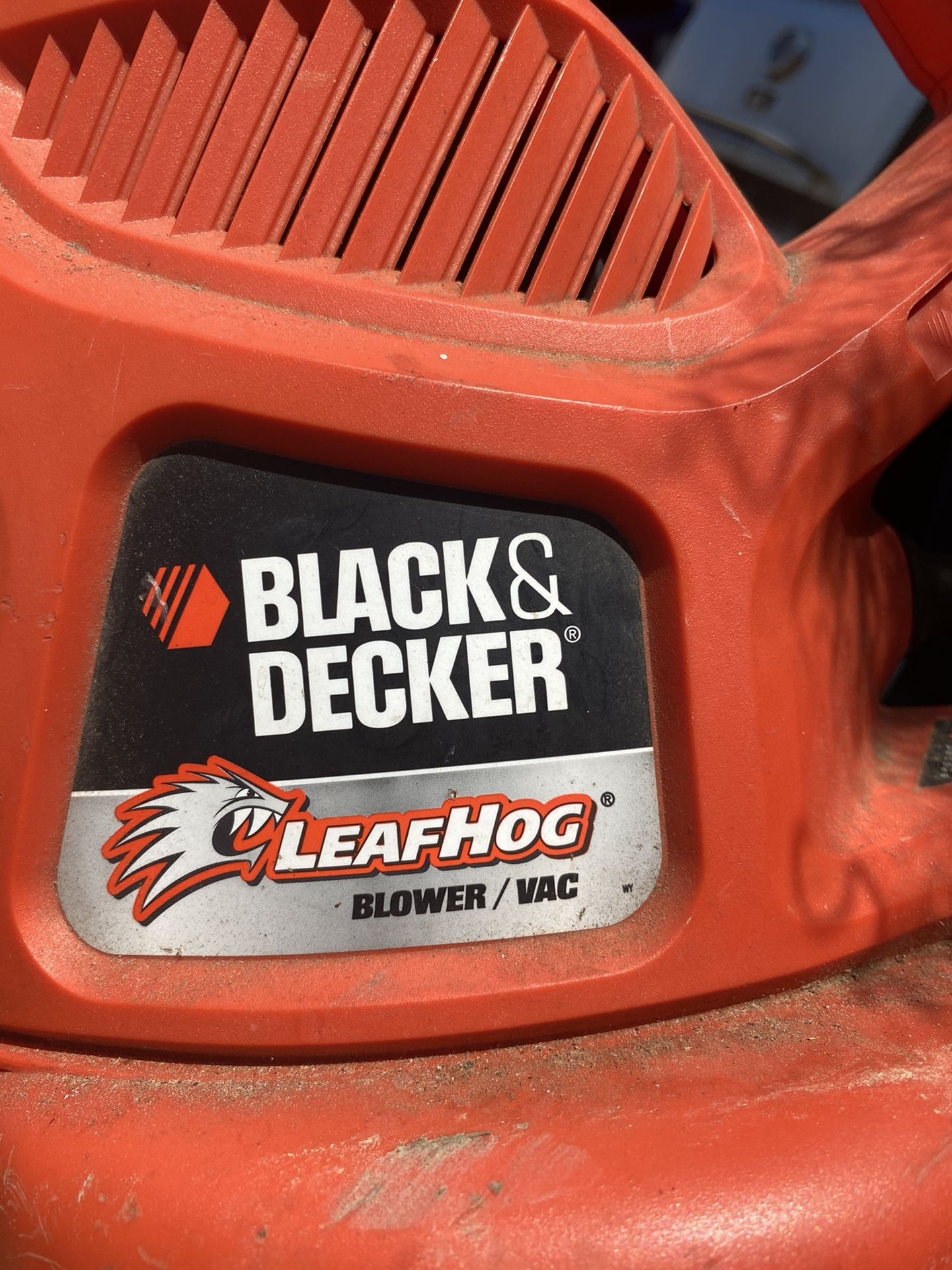Leaf hog blower