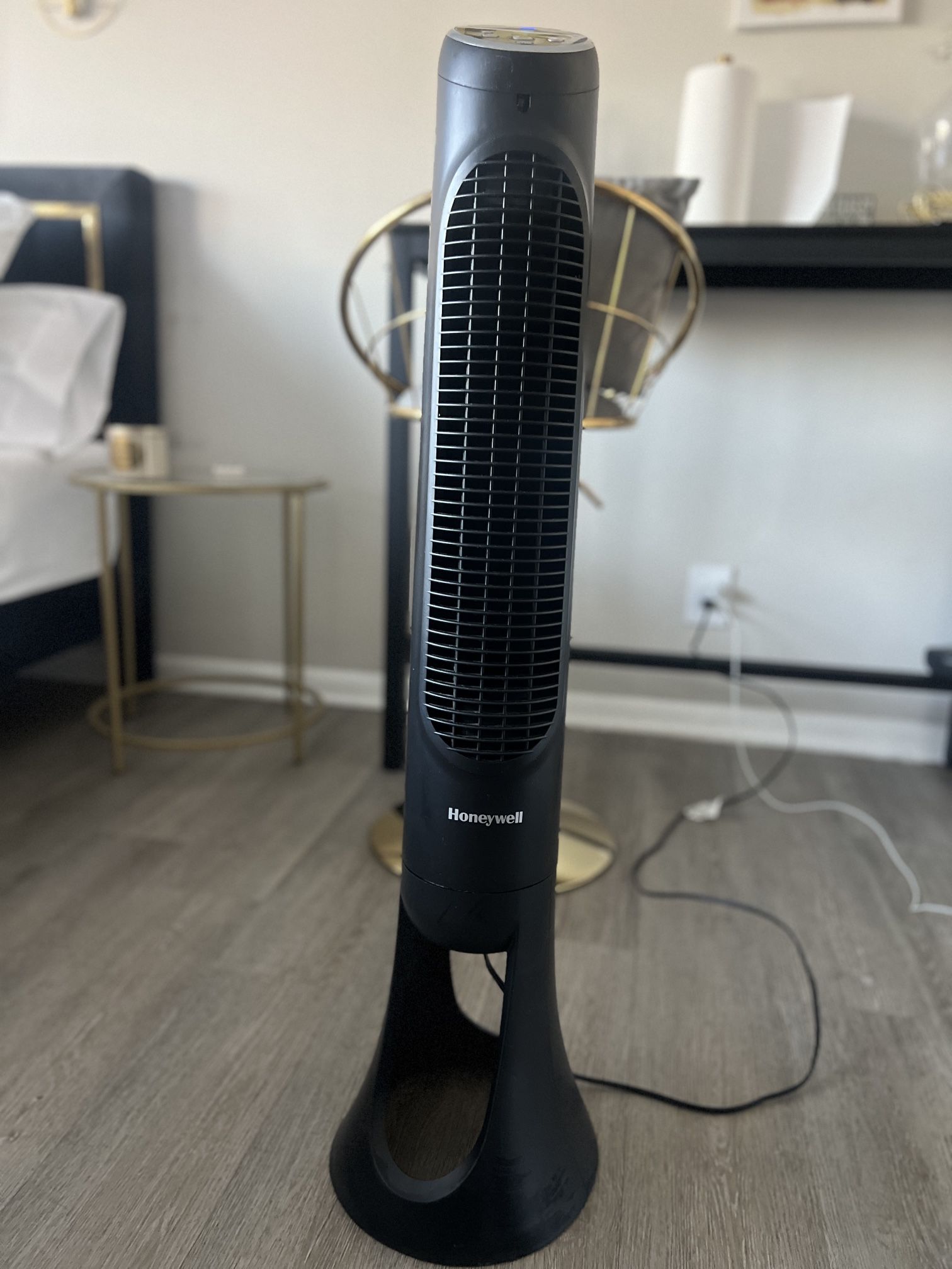TOWER FAN AVAILABLE FOR SALE 