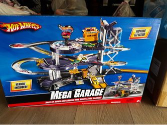 🔥 RARE NEW SEALED Hot Wheels Mega Garage V3260 🔥