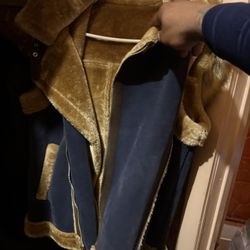 Hooded Vest 