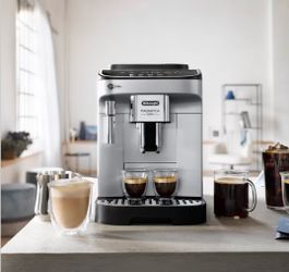 De'Longhi Magnifica Evo Automatic Espresso Machine with Frother and Preset Recipes
