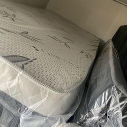 Twin Mattress Whit Boxspring (free Delivery)