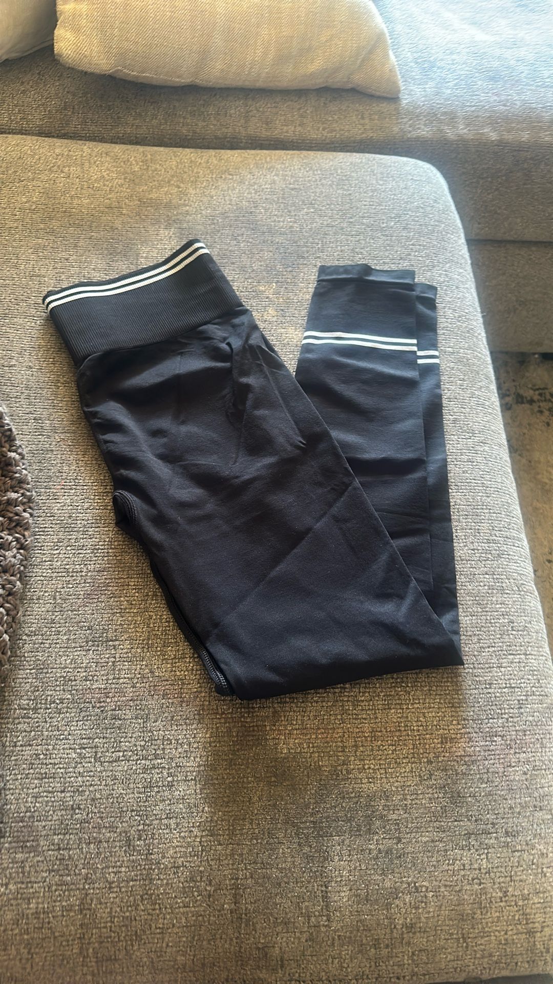 NEW GYMSHARK LEGGINGS SIZE M