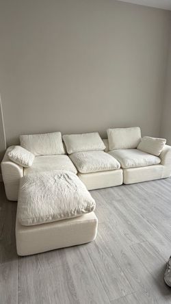 Cream Sectional Sofa with Chaise