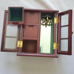 Vintage Jewelry Box. 