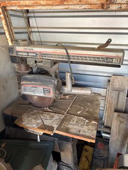 Radial arm saw