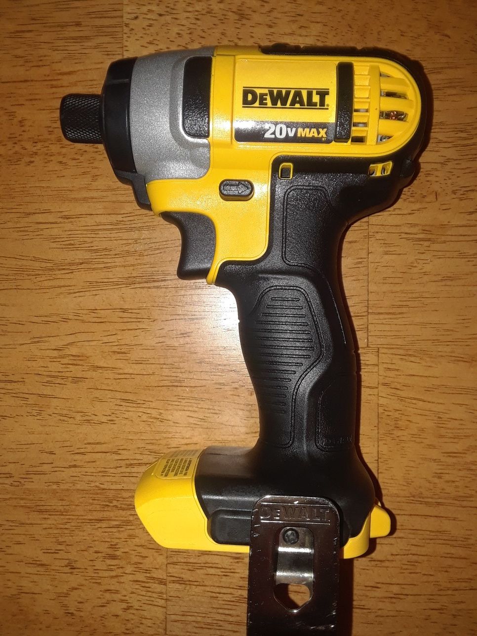 Brand new Dewalt dcf885 quarter inch impact driver