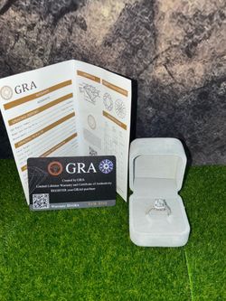 2CT Diamond Halo Engagement Ring