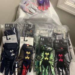 NEW UNDER ARMOUR /BLUR -F8 FOOTBALL SKILL PLAYERS GLOVES  SIZES ~ LARGE MENS AND MEDUIM WOMENS 
