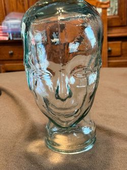 Clear Glass Mannequin Head Display