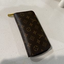LV Zippy Wallet 