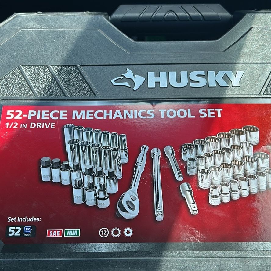 Husky 52-Piece Mechanics Tool 1/2 in Drive