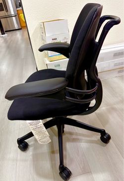 Humanscale Freedom Ergonomic Office Chair (Late 2024 Model) – Excellent Condition