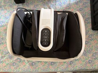 Foot massager with heat