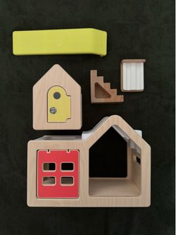 Lovevery Modular Playhouse + Wooden Accessories
