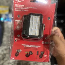 New Milwaukee M18 Rover Light 