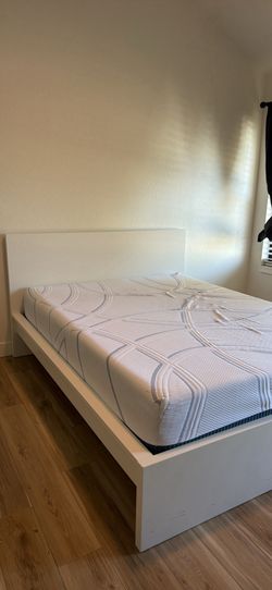 Ikea queen bed