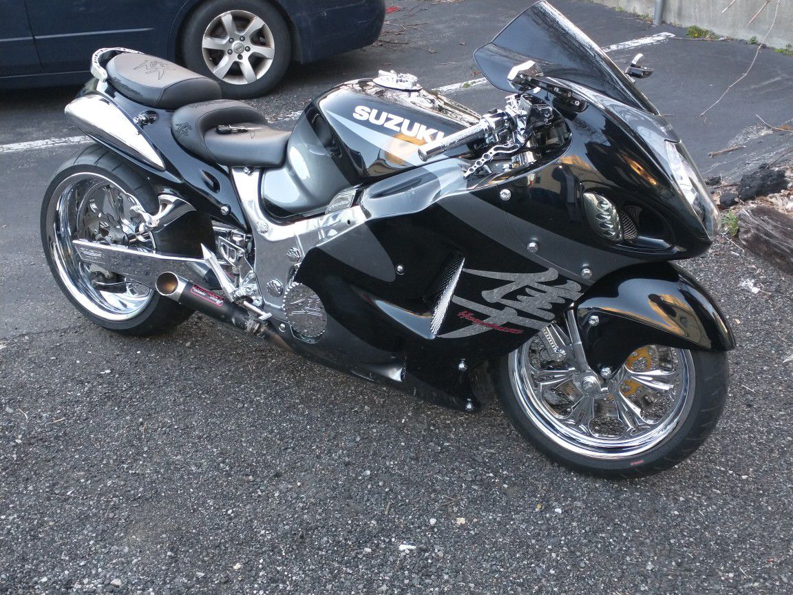 Photo Fully Custom Hayabusa With Over $20,000 Just An Upgrades Alone Clean Title 15K Original Low Miles Runs And Rides Beautiful Possible Trades Rollback