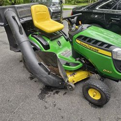 John Deere D140 Hydrostatic 22HP V-Twin 48" Cut Riding Lawn Mower w Bagger
