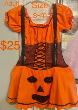 Costume women