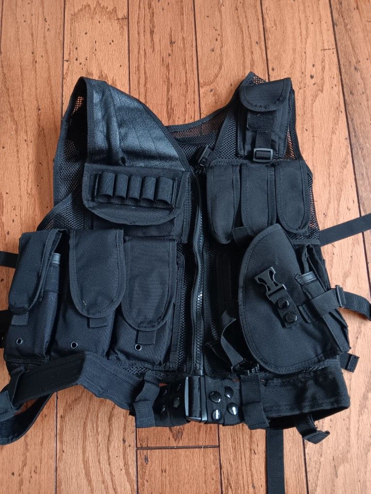 Tactical MOLLE Vest